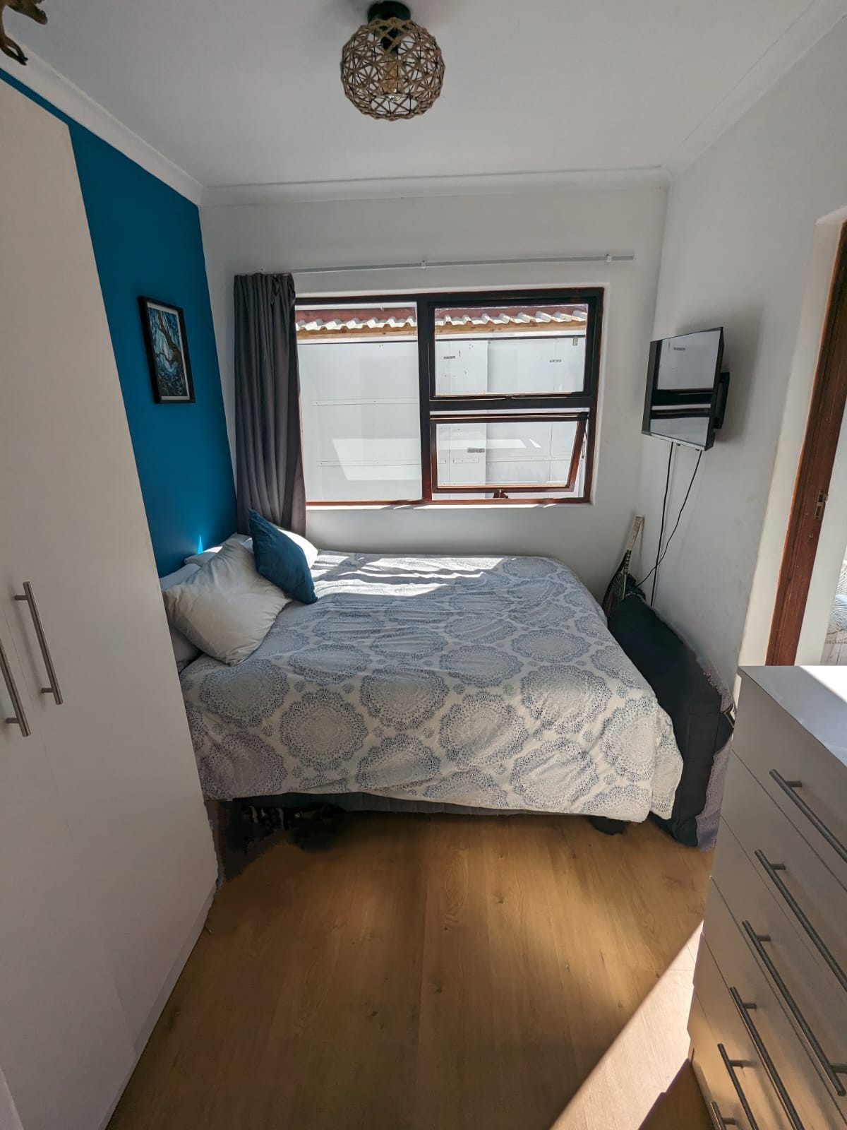 Cove ensuite