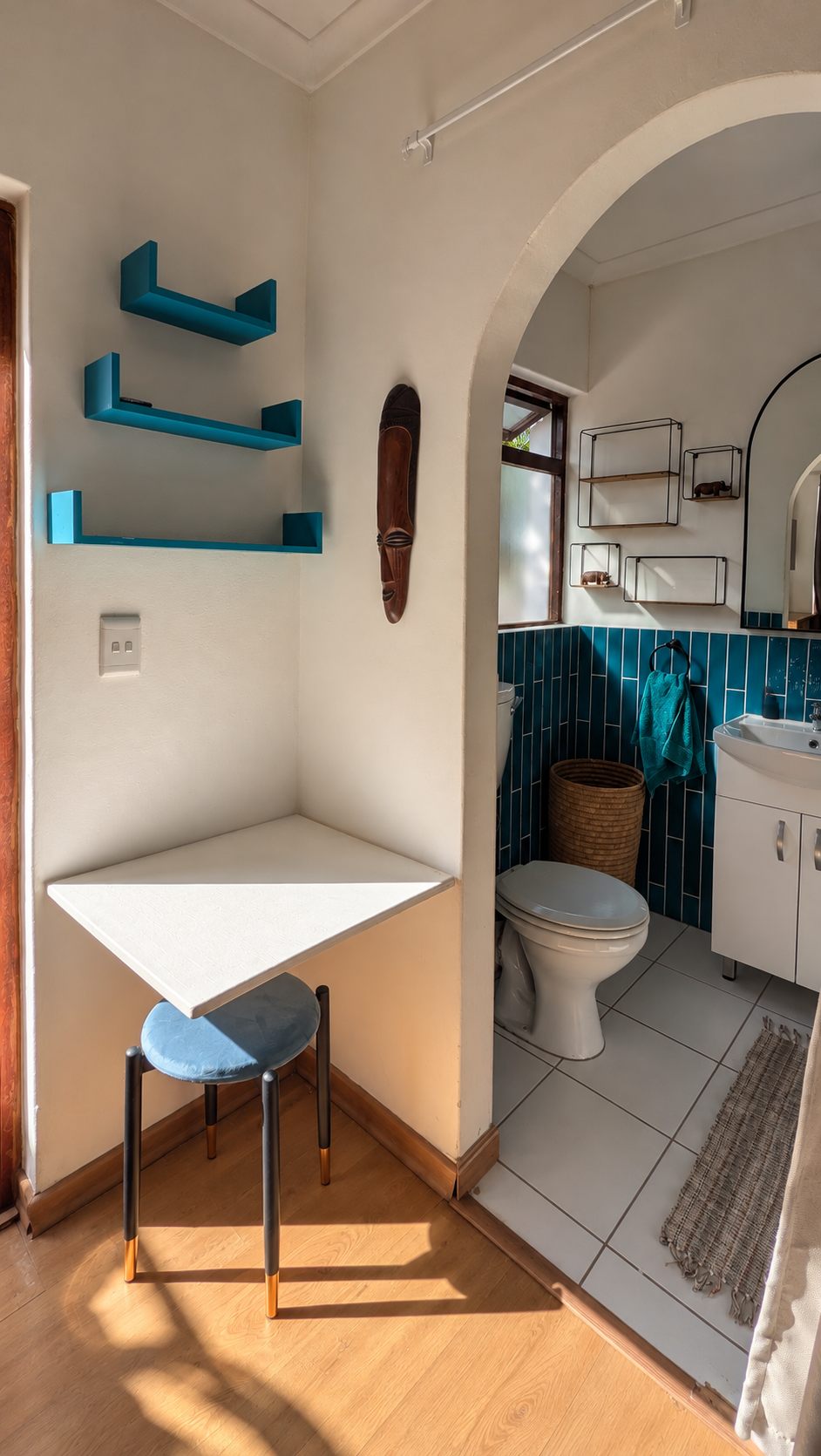 Cove ensuite photo 2 of 5