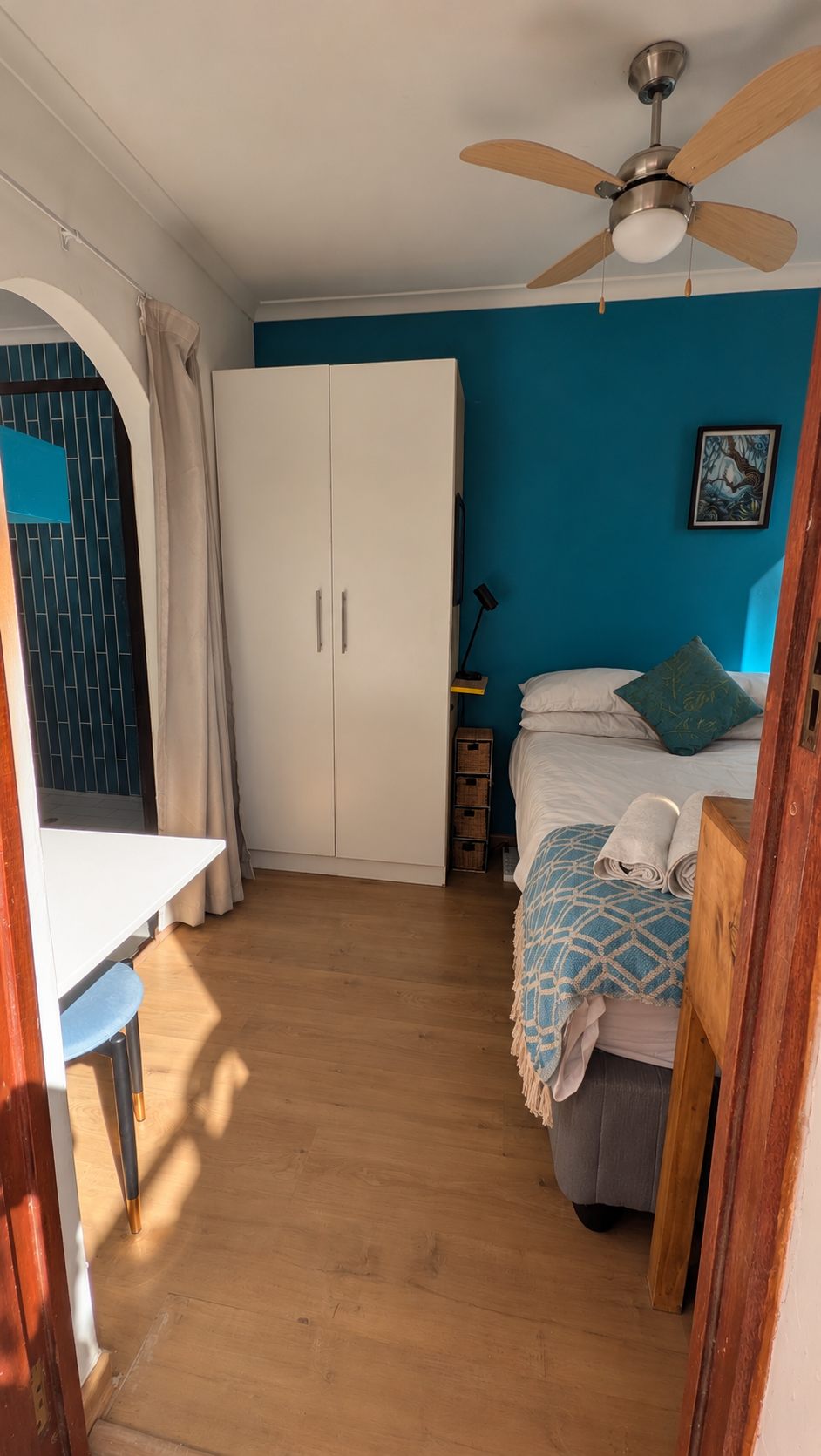 Cove ensuite photo 5 of 5