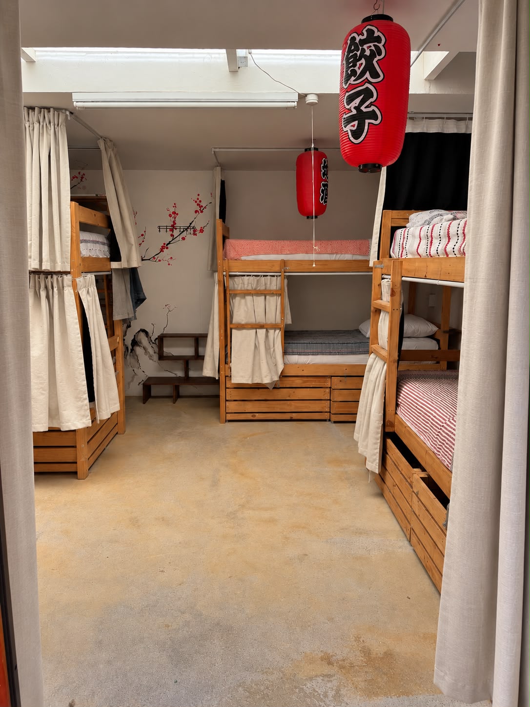 Dorm 8-bed photo 2 of 6