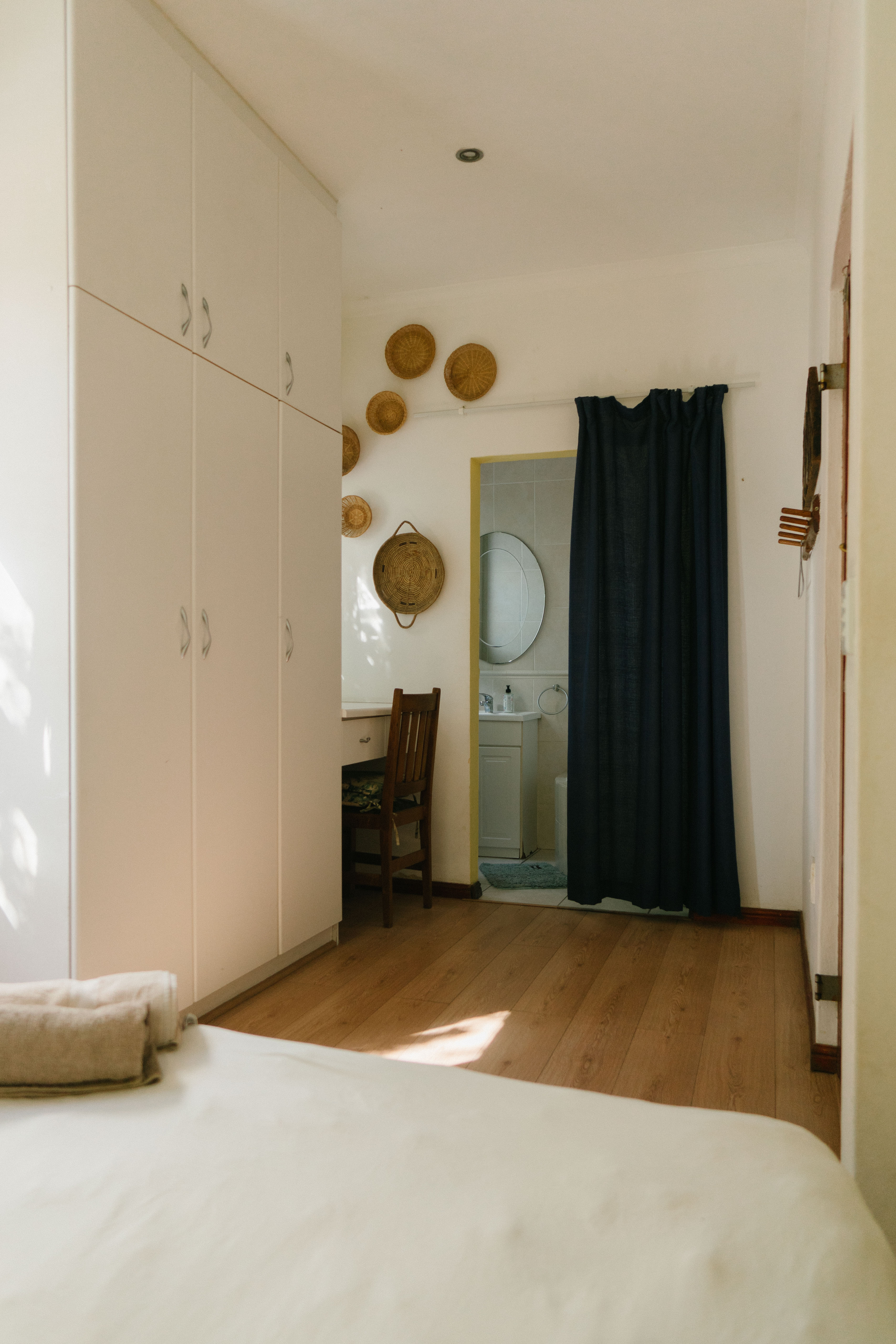 Savanna ensuite photo 2 of 3